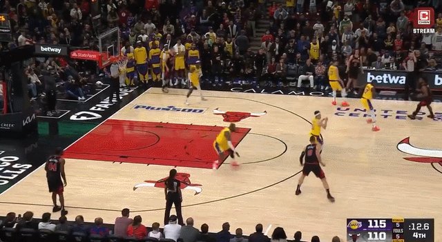 13秒3记三分奇迹逆转！詹皇致命失误 吉迪超远绝杀